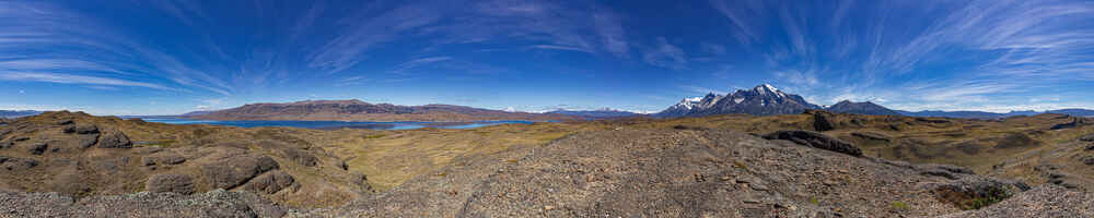 Lac Sarmiento et massif du Paine