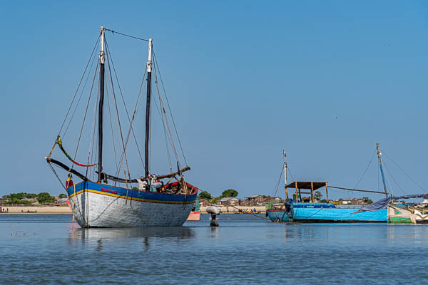 Morondava : bateaux de pêche