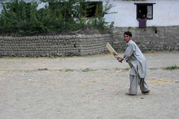 Joueur de cricket à Khane