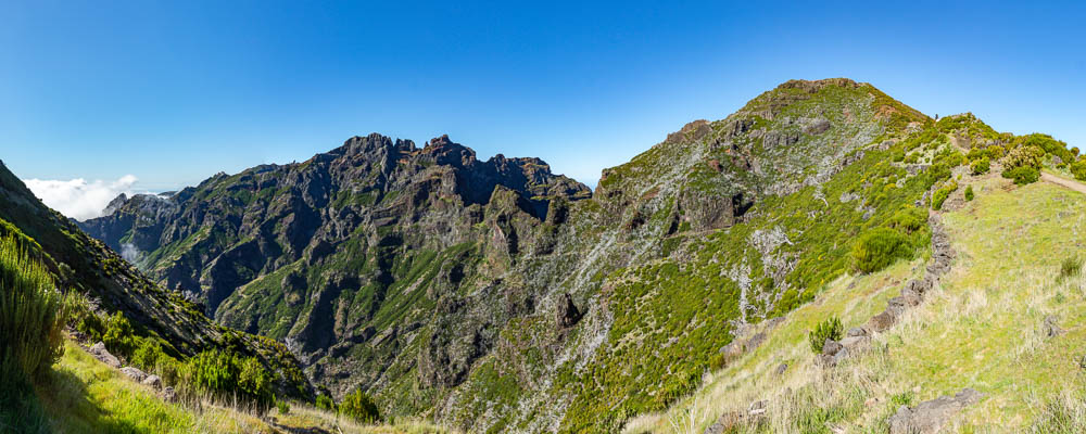 Pico do Arieiro, 1818 m, pico das Torres, 1851 m, pico Ruivo, 1862 m
