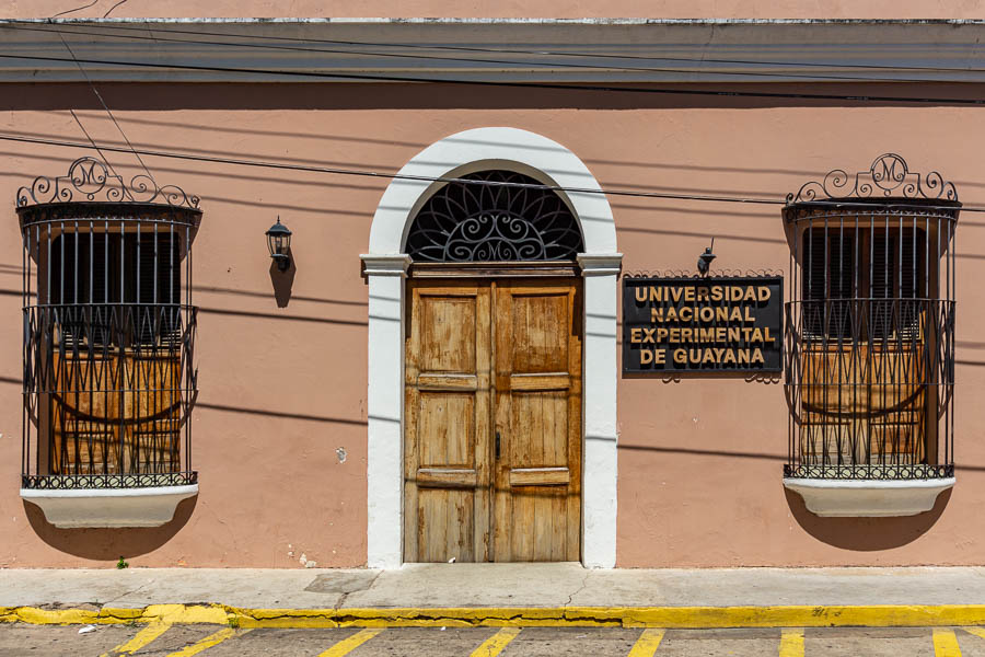 Ciudad Bolívar : maison aux 12 fenêtres