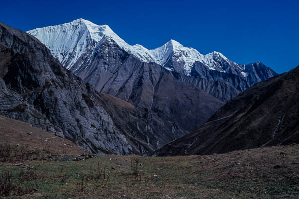 Vallée entre Pungmo et le Kagmara La