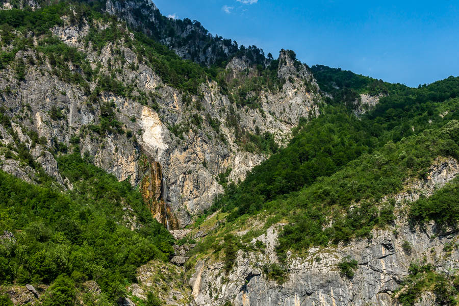 Cascade de Sllapi