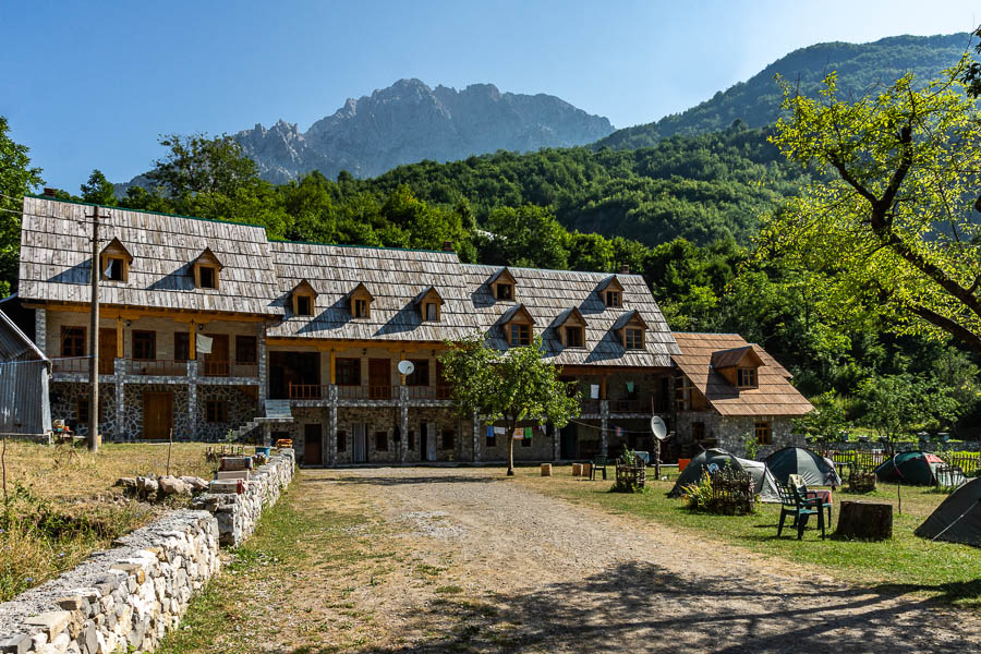 Gîte de Theth, 750 m