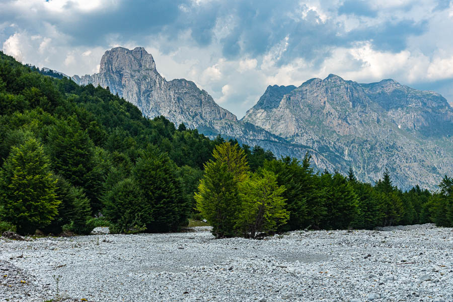 Valbona : mal Thatë