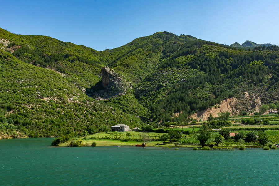 Lac Koman