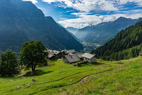 Alpenzu Grande, 1780 m, en bas Gressoney-Saint-Jean