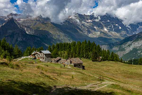 Cheneil, 2105 m