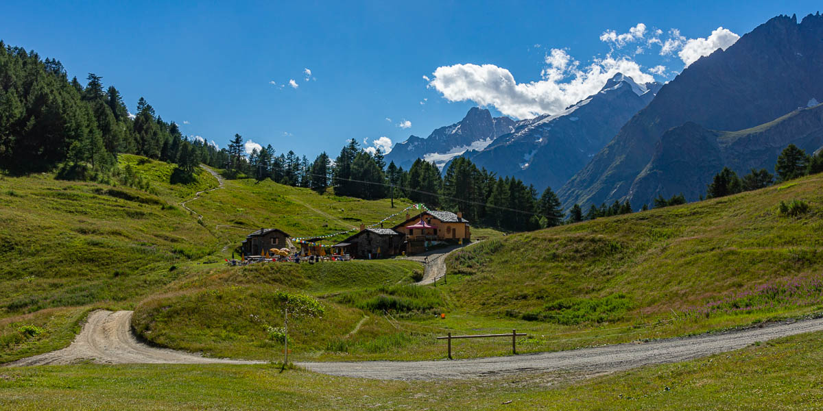 Refuge de Maison-Vieille, 1960 m