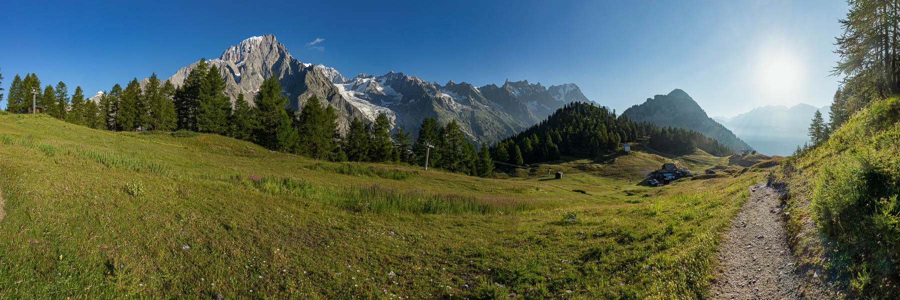 Panorama de Maison-Vieille : mont Blanc, dent du Géant, Grandes Jorasses