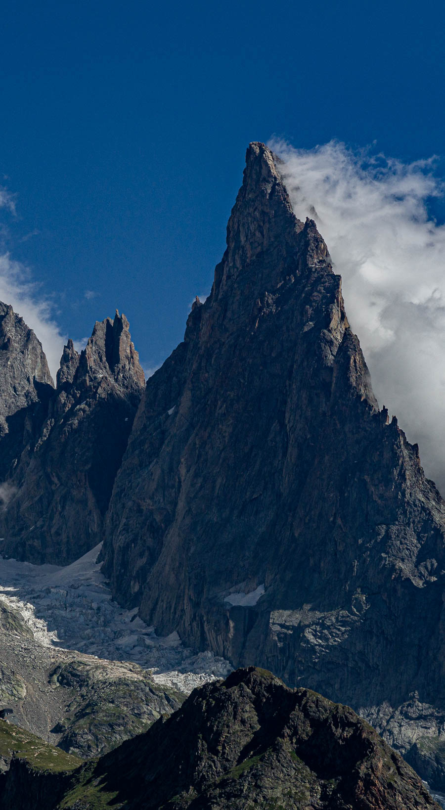 Dames Anglaises et aiguille Noire de Peuterey, 3772 m