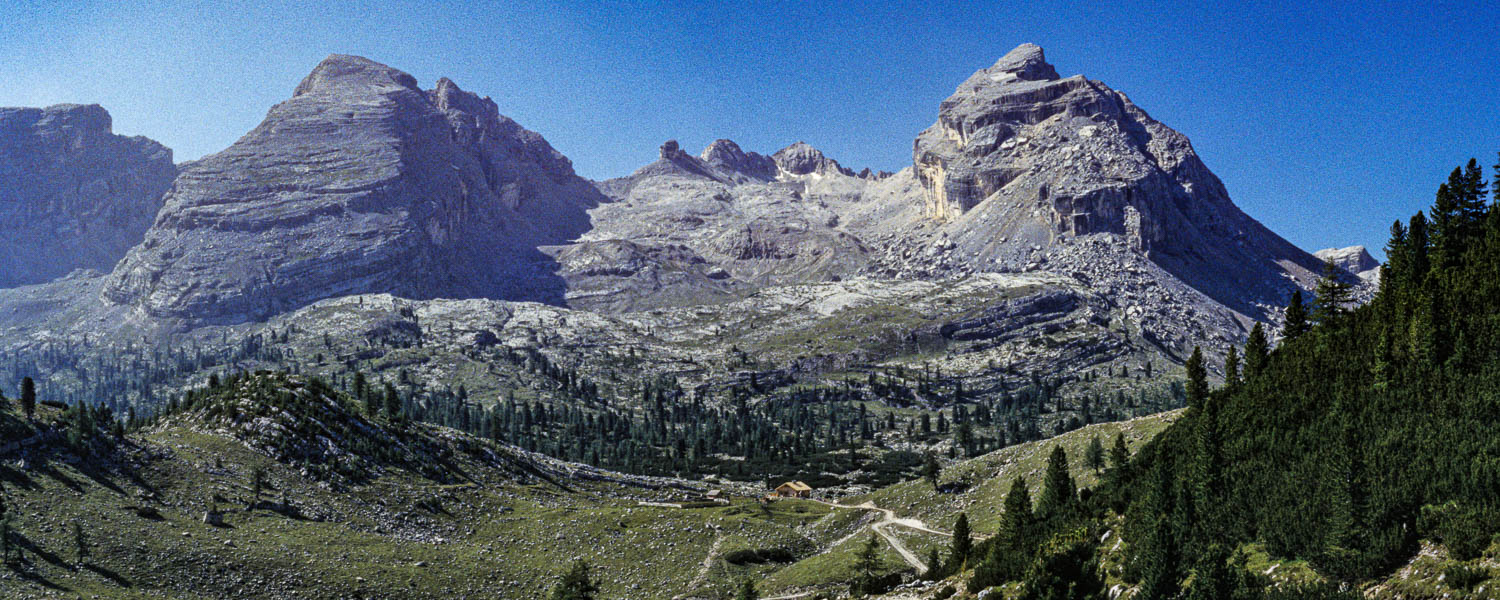 Carrefour Malga Fanes, vue sur la Furcia Rossa