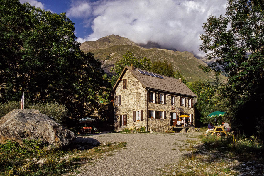 Refuge du Clot