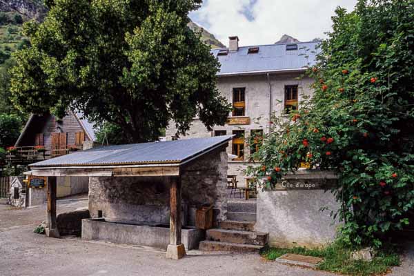 Valsenestre : gîte d'étape dans l'ancienne école