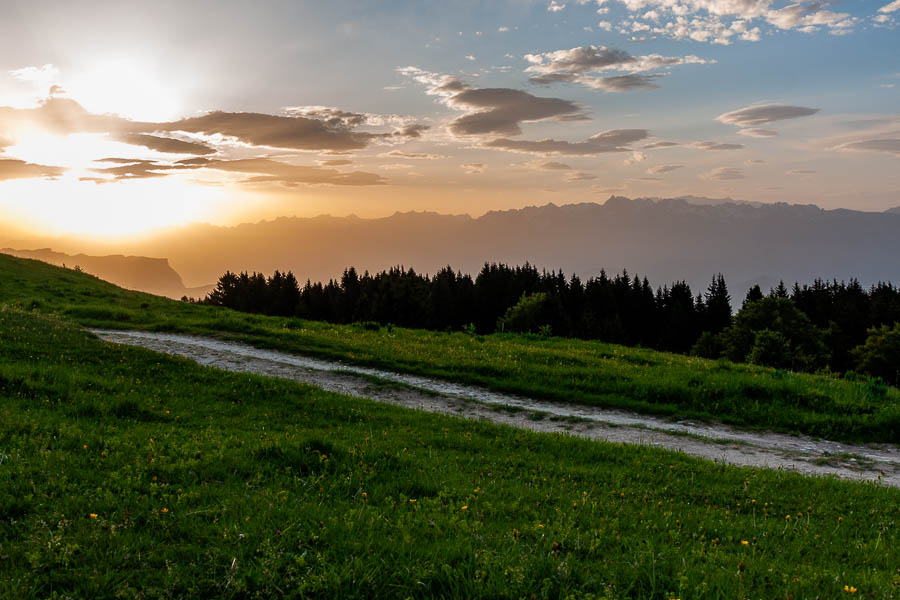 La Molière : lever de soleil sur Belledonne