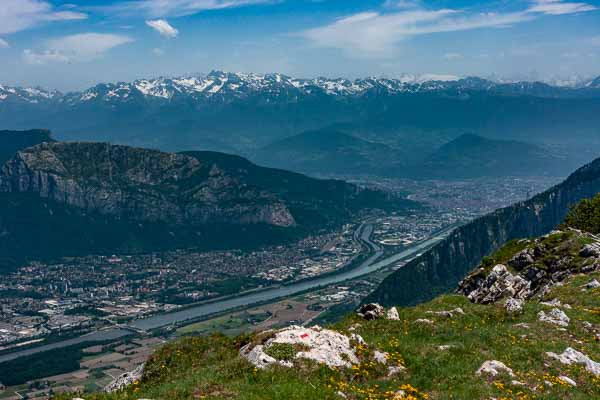 Grenoble depuis la Buffe : confluent du Drac et de l'Isère, synchrotron