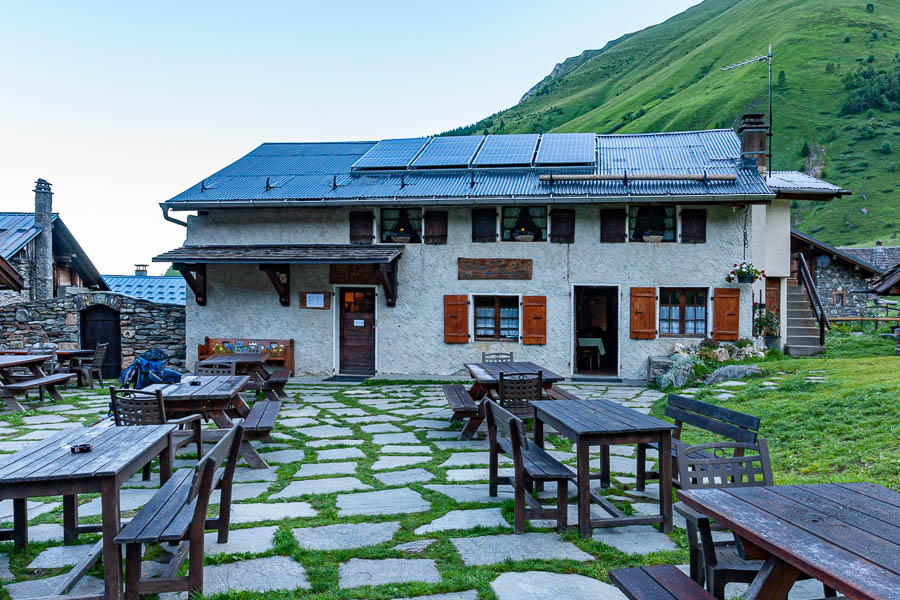 Refuge des chalets de Miage, 1559 m