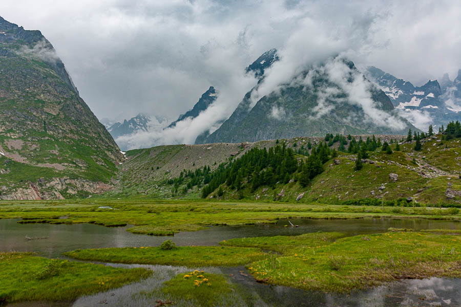 Lac Combal, 2020 m, et glacier de Miage