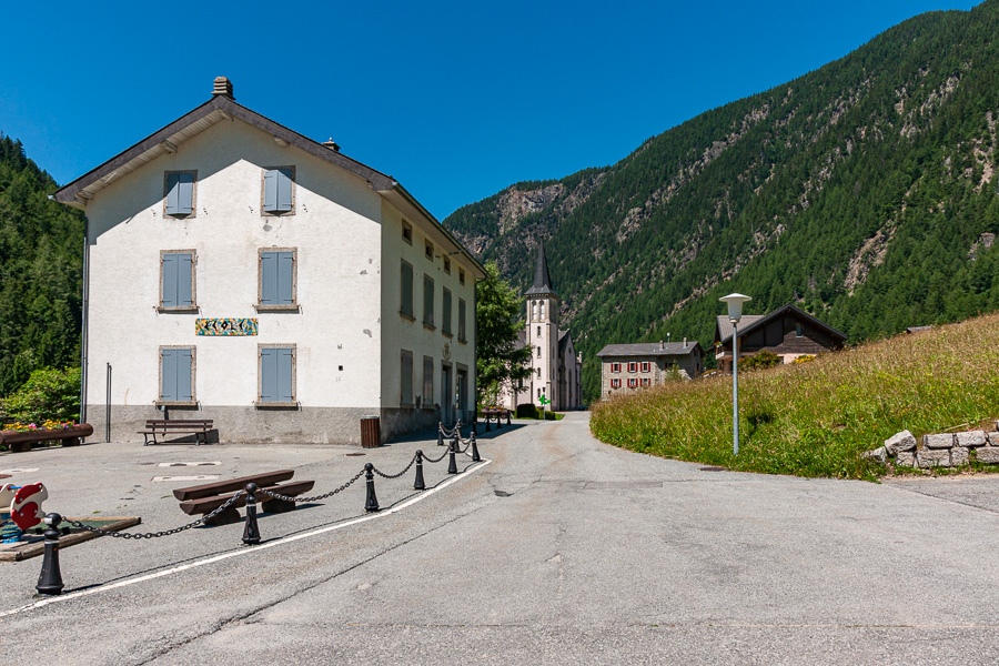 Trient, 1279 m, école