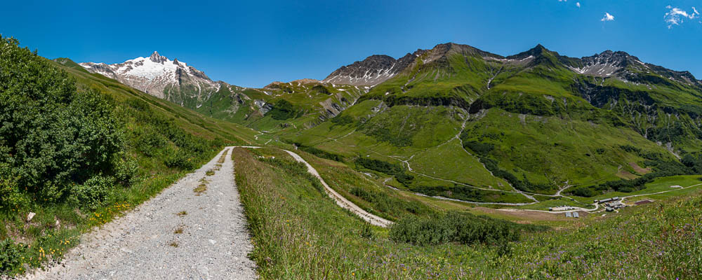 Descente vers Ville-des-Glaciers