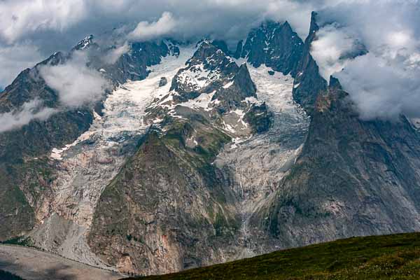Glaciers du Brouillard et de Frêney, refuge Monzino