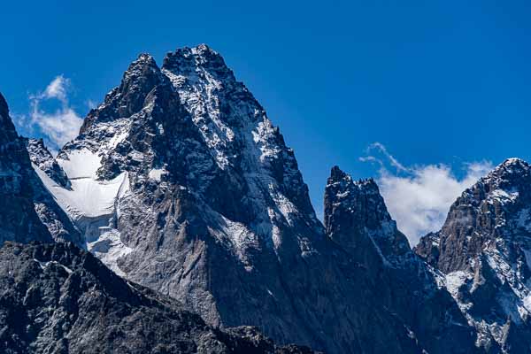 Pic Sans Nom, 3913 m, et pic du Coup de Sabre, 3699 m