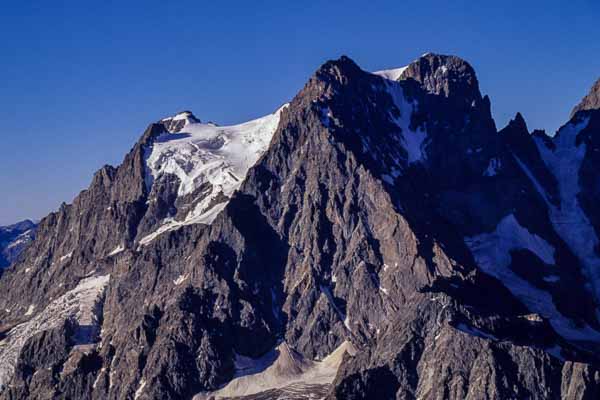 Mont Pelvoux : glacier des Violettes, pointe  Durand, 3932 m, et pointe Puiseux, 3943 m