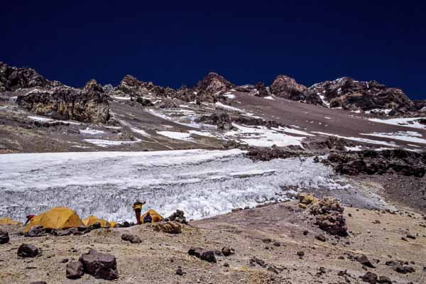 Camp sous le sommet