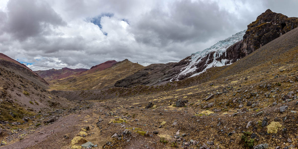 Glacier de l'Ausangate du sentier montant au col Palomita