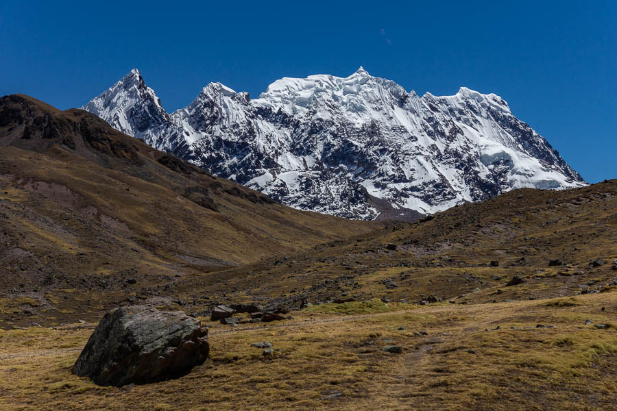 Qullpa Ananta, 6110 m