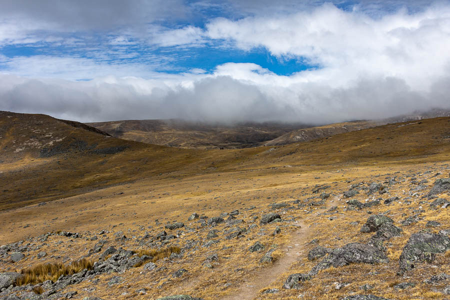 Sentier vers petit col et nos cuistots