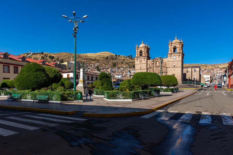 Puno : plaza de Armas