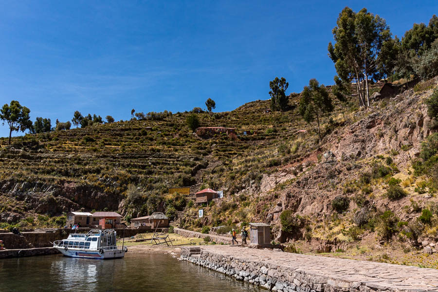 Taquile : port