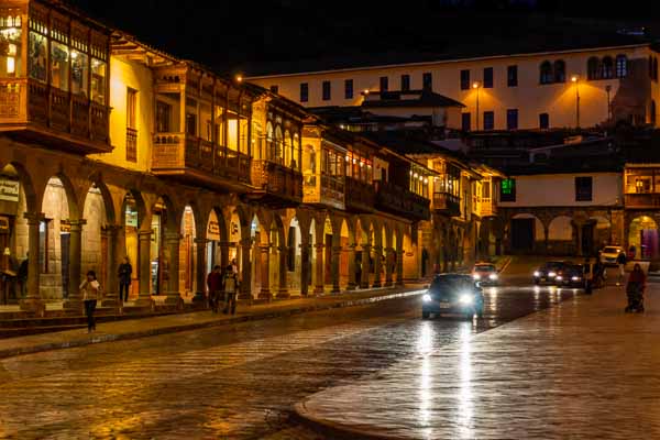 Plaza de Armas : arcades