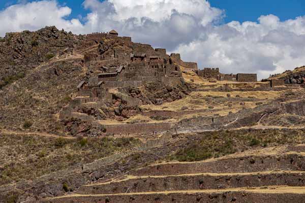 Pisac : terrasses et forteresse