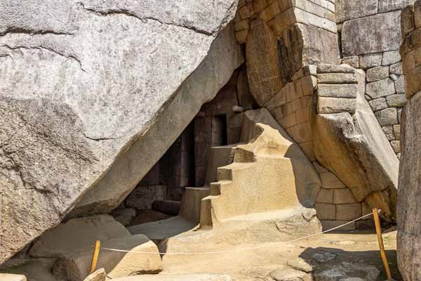 Machu Picchu : temple du soleil