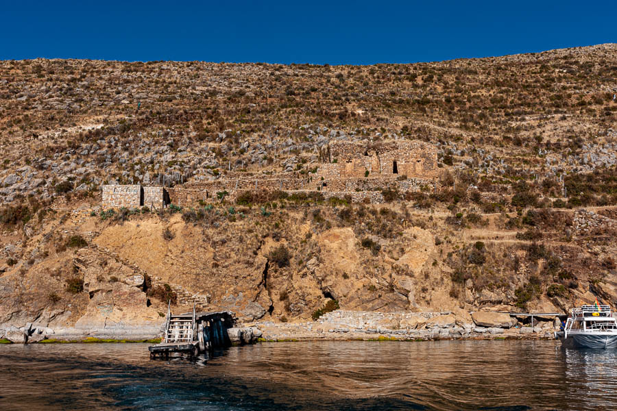 Lac Titicaca : île du Soleil, site inca, palais de Pilkokaina