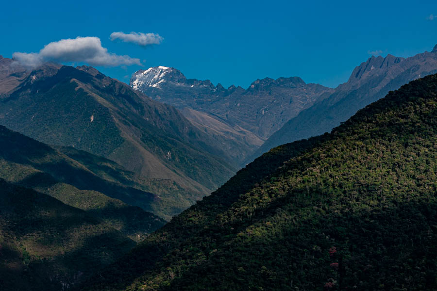 Vallée vers le Tiquimani