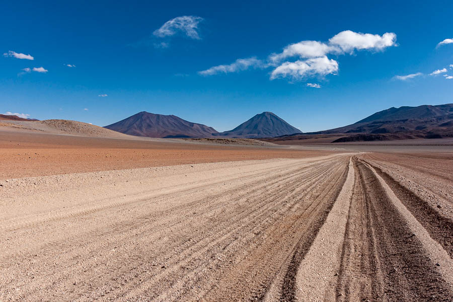 Piste et Licancabur, 5916 m