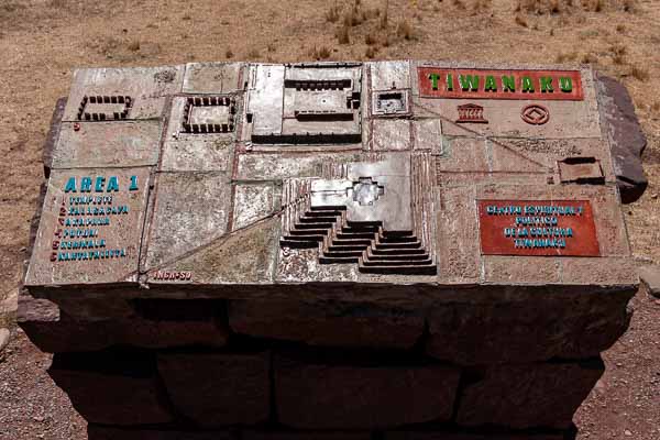 Tiwanaku : maquette du site