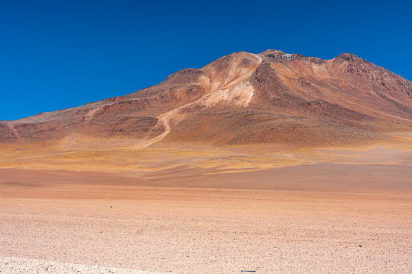 Cerro Nelly, 5676 m