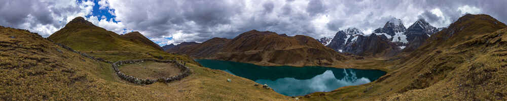 Laguna Carhuacocha