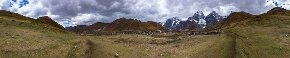 Laguna Carhuacocha