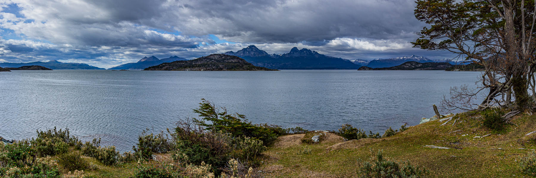 Ushuaia, parc national Tierra del Fuego : baie de Lapataia, canal Beagle
