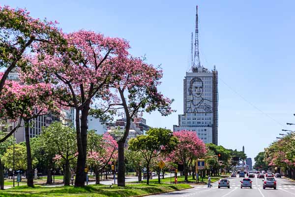 Buenos Aires : Eva Perón, avenue 9 de Julio