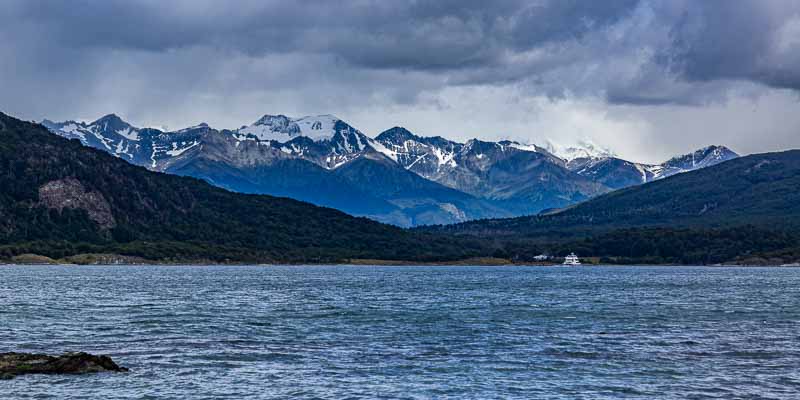 Ushuaia : baie de Lapataia, cordillère Darwin