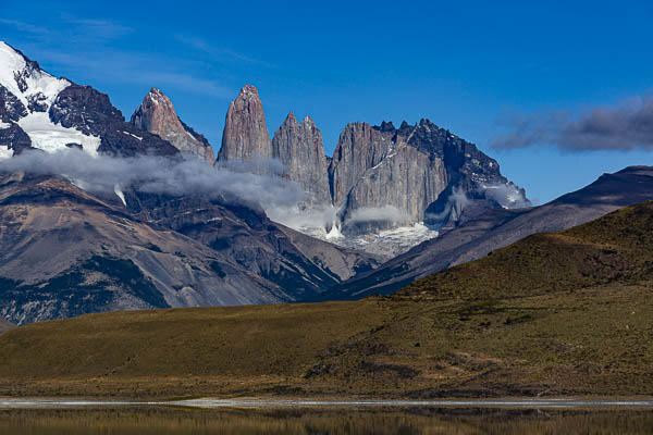 Lac Amarga et massif du Paine