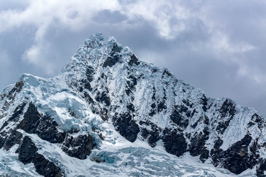 Alpamayo, 5947 m