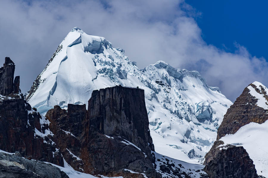 Tour du Pukacalle devant le Cullcushjanca, 5550 m