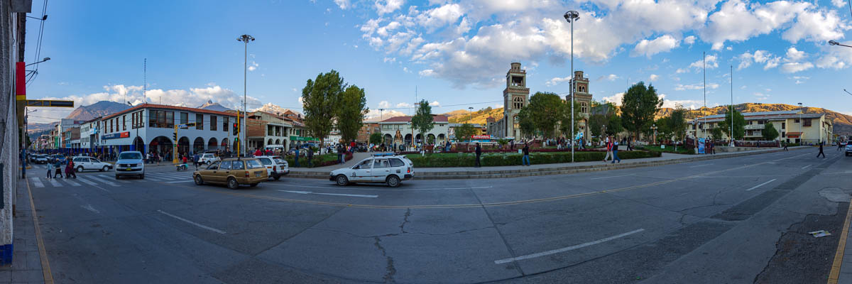 Huaraz : plaza de Armas